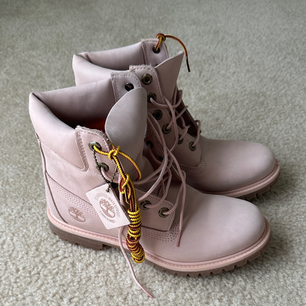 Timberland Women's Lace-Up Boots in Pale Pink